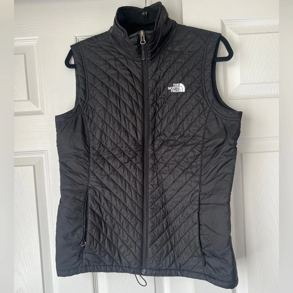 The North Face Women's Black Quilted Vest - LG - Picture 1 of 6